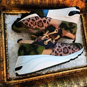 STEVE MADDEN SIZE 7 1/2 CAMO Sneakers(P1)